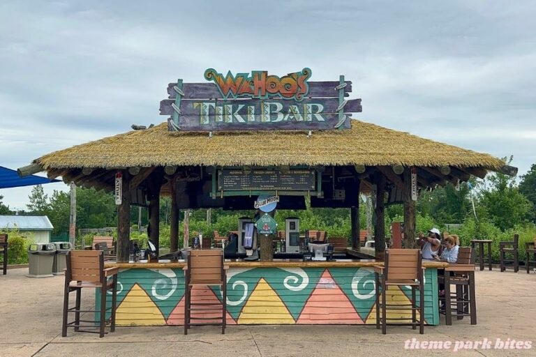 Wahoo’s Tiki Bar